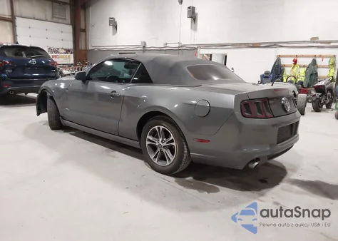 2013 Ford Mustang V6 Premium from USA, damaged, VIN 1ZVBP8EM0D5250164